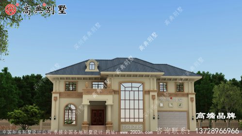 門樓采用方形，比傳統圓柱體更有氣勢